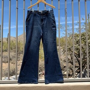 ⬇️Scotch & Soda NWT Amsterdam Blue Flare Wide Leg Jeans